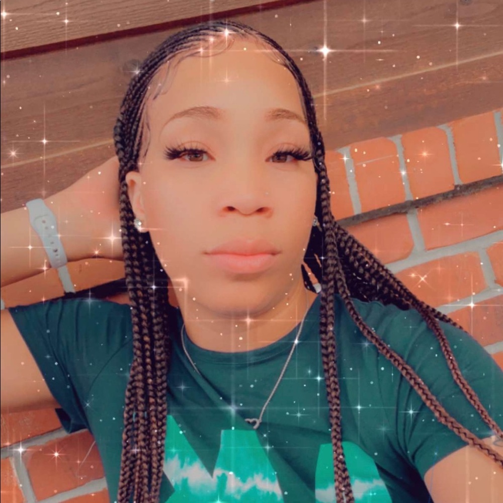 Meet your Posher, Ceera